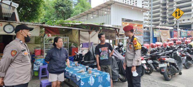 
					Parkir Liar di Setiabudi Jaksel Pungut Tarif Tak Wajar, Warga Mengadu ke Layanan 110 Polisi