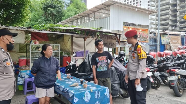 Parkir Liar di Setiabudi Jaksel Pungut Tarif Tak Wajar, Warga Mengadu ke Layanan 110 Polisi