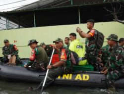 Kodim 0502/Jakarta Utara Hadir Bantu Warga Terdampak Banjir di Kapuk Muara