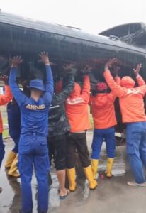 Banjir Susulan di Padang Pariaman, Tim Rescue Korpolairud Evakuasi 250 Warga