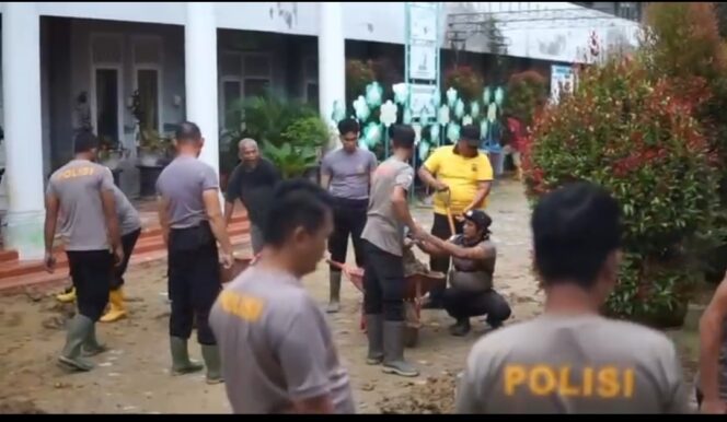 
					Komitmen Pemulihan Pascabencana, Polri Pastikan SMPN 2 Langsa Siap Digunakan Kembali