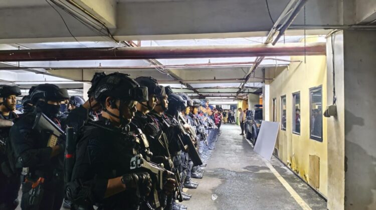 Operasi Pekat Jaya 2026, Patroli Malam Brimob Temukan Sajam dan Gagalkan Tawuran di Jaktim