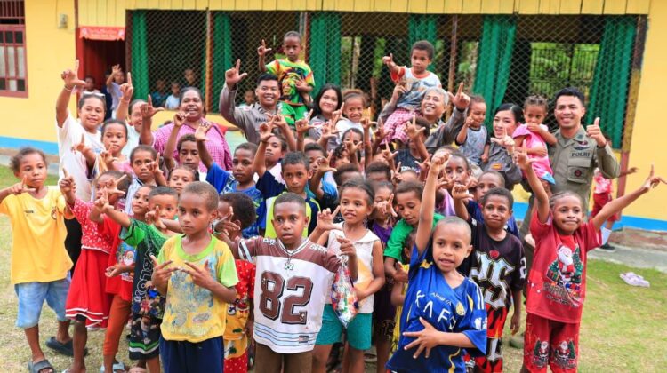 Personel Ops Damai Cartenz 2026 Hadirkan Keceriaan Lewat Belajar dan Bermain Bersama Anak Taman Baca Koya Tengah