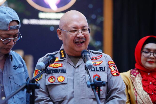 
					Bedah Buku “Alter Ego Listyo Sigit Presisi”, Kalemdiklat Polri: Reformasi adalah Proses Berkelanjutan dalam Demokrasi