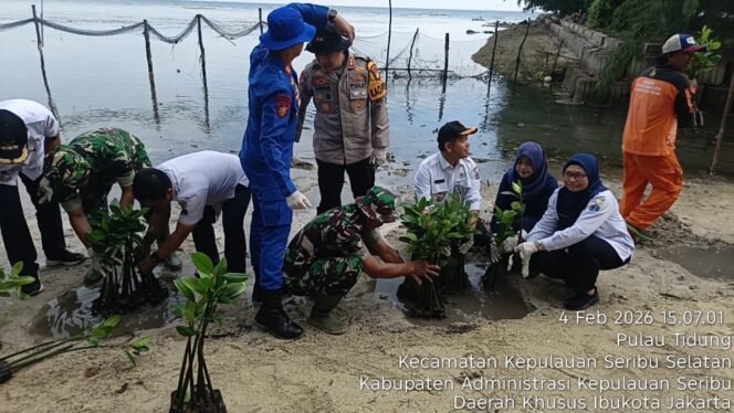 
					Kodim 0502/Jakarta Utara Bersama Forkopimkab Gelar Grebeg Sampah dan Tanam Mangrove di Pulau Tidung Kecil