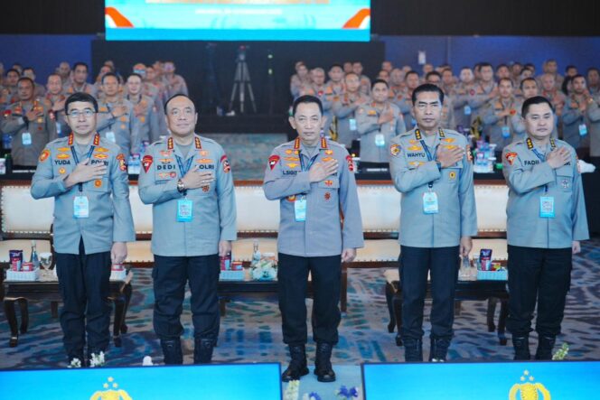 
					Beri Arahan di Rapim Polri, Kapolri Tegaskan Dukung-Kawal Penuh Program Pemerintah