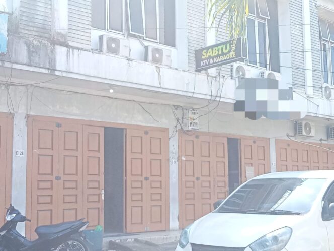
					SABTU KTV dan Karaoke ‘Jalan H. Adam Malik Diduga Edarkan Ekstasi, Beroperasi Siang–Malam, Sikap Aparat Dipertanyakan, Ada Oknum di Balik Layar?