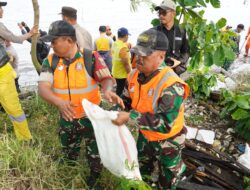 Kodim 0502/Jakarta Utara Bersama Forkopimko Gelar Korve Jaga Jakarta Bersih di Pesisir Marunda