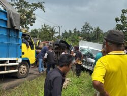Diduga pengemudi truck dalam keadaan mabuk alkohol, mengakibatkan fatal adu banteng dengan pengemudi mobil MBG meninggal dunia