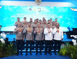 PRESIDEN PRABOWO ANUGERAHKAN BINTANG JASA DAN SATYALANCANA WIRA KARYA KEPADA PENGGERAK MBG DAN RANTAI PASOK SPPG POLRI