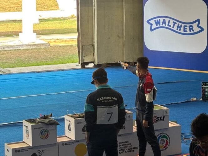 
					PRESTASI GEMILANG ANGGOTA BRIMOB POLRI: BRIPTU MUHAMAD FAWWAZ ADITIA FARREL RAIH MEDALI EMAS DAN PECAHKAN REKOR DUNIA DI AJANG ASIAN RIFLE/PISTOL CHAMPIONSHIP 2026 INDIA