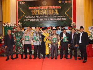 Wakapolres Labuhanbatu Hadiri Wisuda Sarjana Angkatan XIX Universitas Islam Labuhanbatu Tahun 2026
