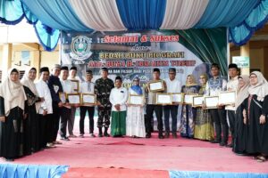 Bedah Buku Biografi Filsuf Pesisir Pantai, Bupati Labuhanbatu: Ilmu dan Akhlak Harus Berjalan Beriringan