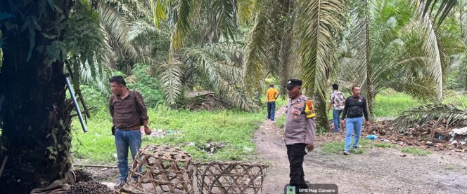 
					KRYD GSN di Kampung Rakyat, Polsek Sisir Dusun Bis Dua Perkebunan Tolan: Nihil Temuan, Warga Dihimbau Waspada Narkoba