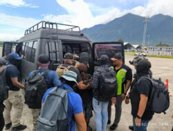 Tiga DPO KKB Yahukimo Dipindahkan ke Jayapura, Satgas Damai Cartenz 2026 Ungkap Rangkaian Kasus Berat