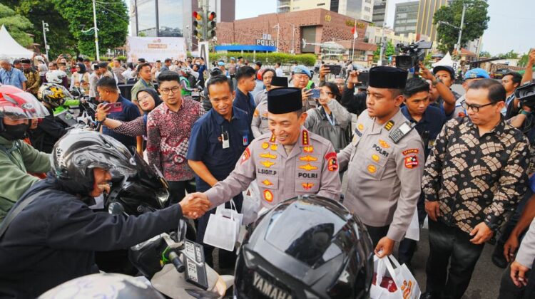 Bagikan Takjil dan Buka Puasa Bersama Bareng Insan Pers, Kapolri: Suara Media Suara Publik