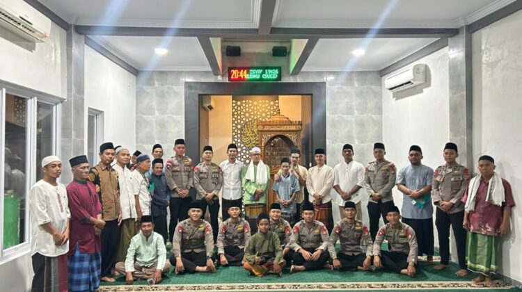 Pererat Silaturahmi Lewat Tarawih Keliling, Brimob PMJ Minta Warga Laporkan ke 110 Jika Ada Gangguan Kamtibmas