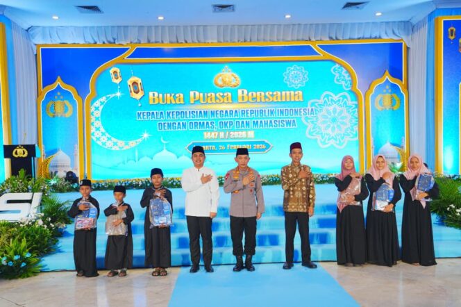 
					Buka Puasa Bareng OKP, Ormas hingga Mahasiswa, Kapolri Serukan Jaga Persatuan-Dukung Program Pemerintah