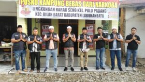Satresnarkoba Polres Labuhanbatu Bagikan  Takjil  Kepada Masyarakat di Bulan Suci Ramadan 1447 H 