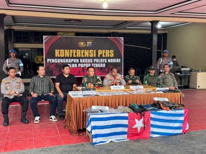 
					Kamp KKB di Nabarua Dibongkar Aparat Gabungan, Ratusan Amunisi dan Puluhan Juta Rupiah Diamankan