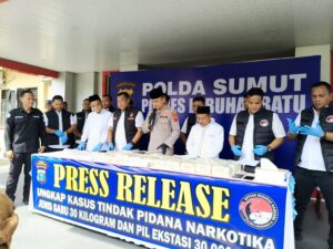 2 Orang Kurir Sabu  Di Ringkus Satres Narkoba Polres Labuhanbatu , Barang Bukti 31 Kg Sabu dan 30.000 Pil ekstasi Di Amankan