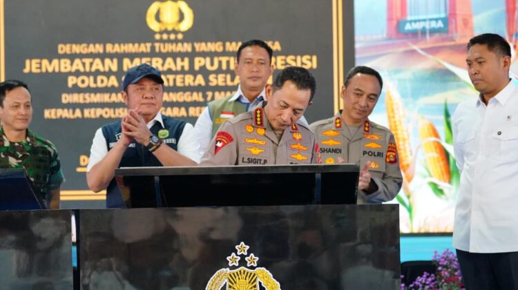 Kapolri Resmikan 57 Jembatan Merah Putih, Permudah Akses Warga