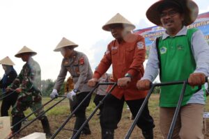 Polres Muara Enim Ikuti Penanaman Jagung Serentak Kuartal I 2026 Dukung Ketahanan Pangan Nasional
