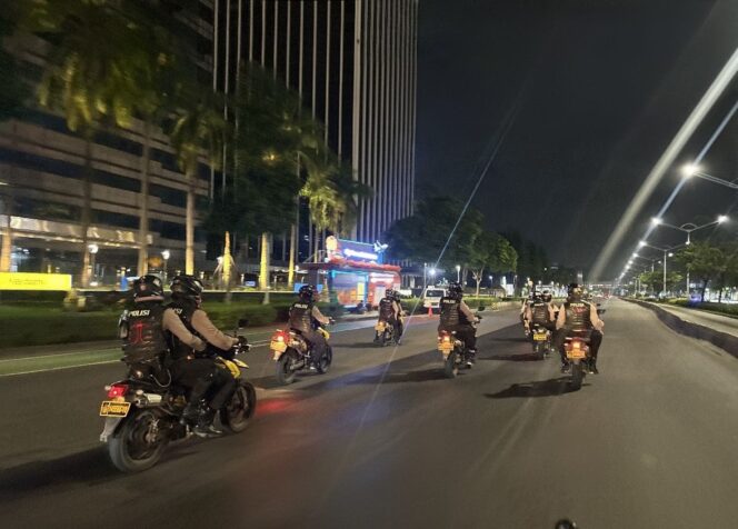 
					Patroli Perintis Presisi Gagalkan Tawuran di Jaktim, 4 Pemuda dan 12 Sajam Diamankan