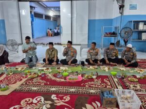 Safari Ramadhan Ceria Bhayangkari Polres Labusel, Berbagi 200 Takjil dan Buka Puasa Bersama Relawan SPPG