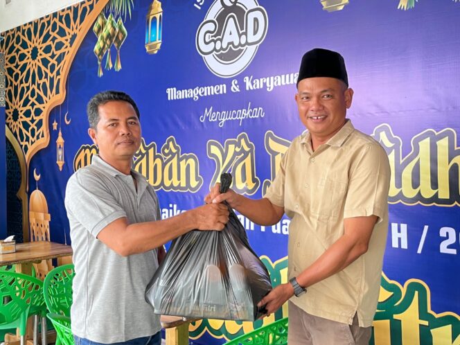 
					Forwaka Labuhanbatu Berbagi Paket Lebaran untuk Wartawan