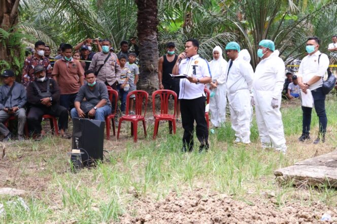 
					Adanya kejanggalan, Polres labusel melakukan eskumasi jenazah IRT yang diduga korban pembunuhan
