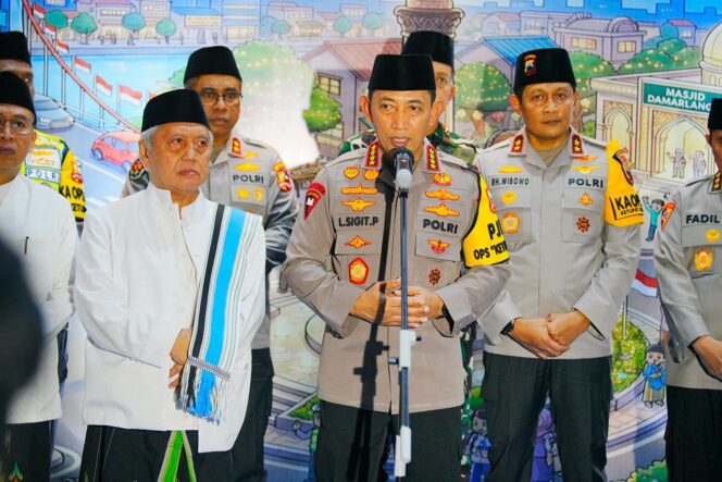 
					Safari Ramadan di Jateng, Kapolri Ajak Seluruh Elemen Bersatu Wujudkan Indonesia Emas 2045