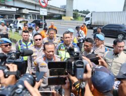 Kapolda Metro Jaya Hingga Kepala Basarnas Cek Pos Pelayanan Pengamanan Cikunir, Pastikan Arus Mudik Aman dan Lancar