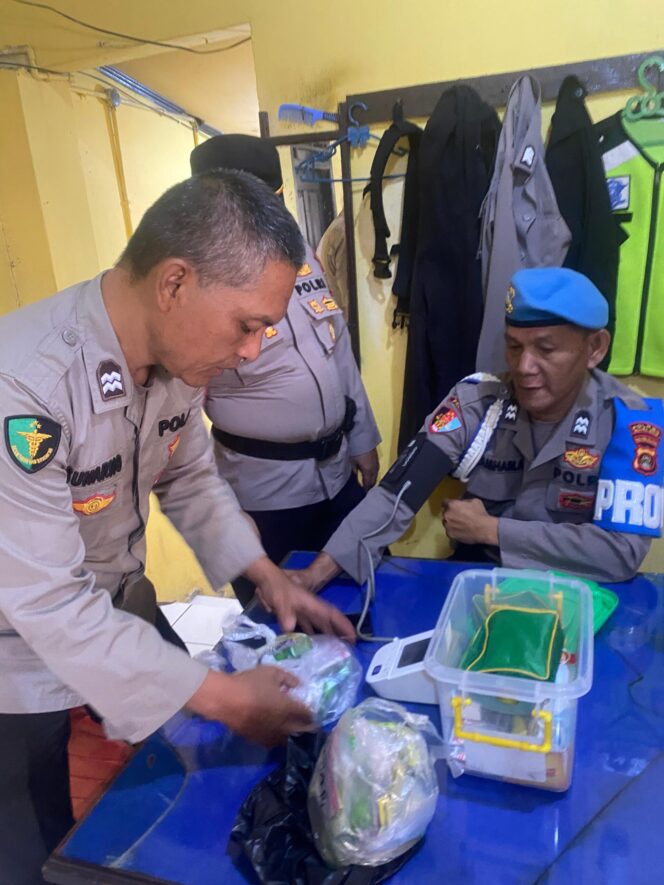 
					Satgas Ban Ops Sidokkes Laksanakan Pemeriksaan Kesehatan Personel Pos Yan dan Pos Pam Ops Ketupat Musi 2026