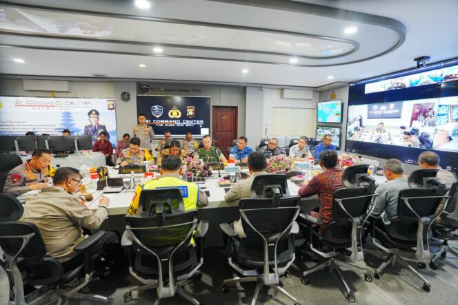 
					Pantau Libur Lebaran dan Arus Balik di Bali, Kapolri: Pelayanan Terbaik untuk Masyarakat