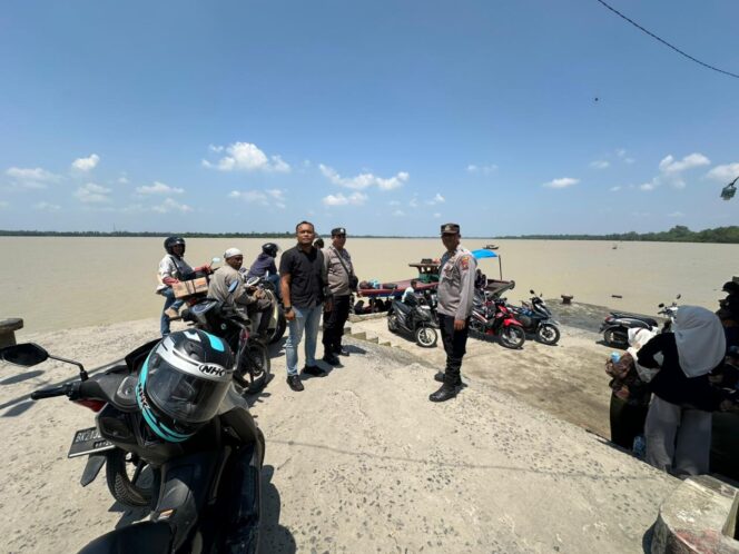 
					Polres Labuhanbatu Amankan Arus Balik Idul Fitri di Dermaga Labuhan Bilik, Wujud Polri untuk Masyarakat