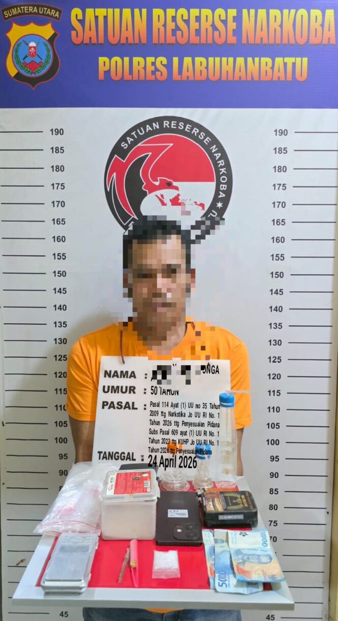 
					Tim Gabungan Direktorat Narkoba Poldasu dan Sat Resknarkoba Polres Labuhanbatu Berhasil Menangkap 8 Orang Pelaku Penyalahgunaan Narkoba 