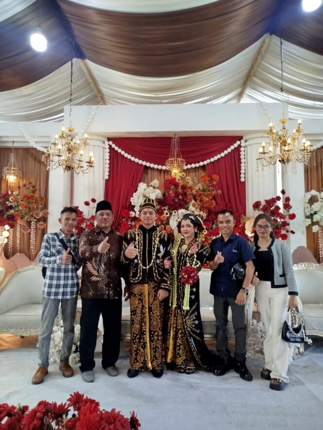 
					PERNIKAHAN PUTRI WARTAWAN DETIKKRIMINAL.ID M. SUKMA BERLANGSUNG MERIAH DAN PENUH KEHANGATAN