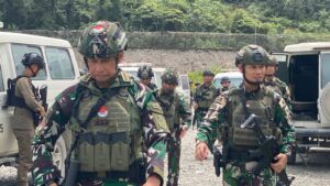 TNI Perkuat Pengamanan di PT Freeport Pasca Serangan KKB, Panser Anoa Disiagakan