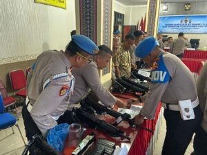 Team Mabes Polri Cek Senpi Dinas Polri Di Polres Labuhanbatu Selatan, kondisi dalam keadaan lengkap dan bersih sesuai data