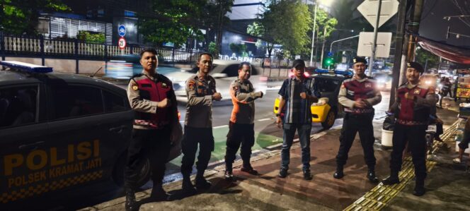 
					Polsek Kramatjati Gelar Patroli Cipta Kondisi, Antisipasi Tawuran dan Gangguan Kamtibmas