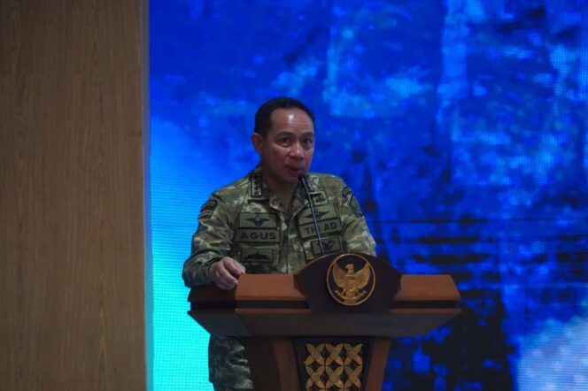 
					Panglima TNI Sinergikan TNI dan Pemda untuk Percepatan Pembangunan di Daerah