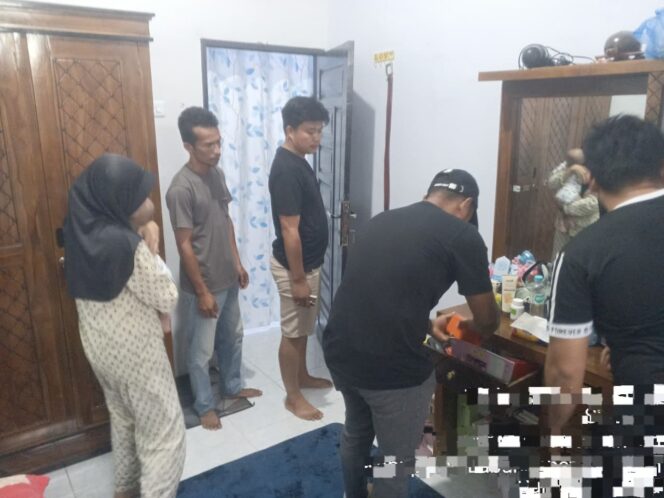 
					Penggerebekan Dugaan Sarang Narkoba di Sisumut Pekan, Polres Labusel Tegaskan Komitmen Tindak Lanjut Aduan Warga