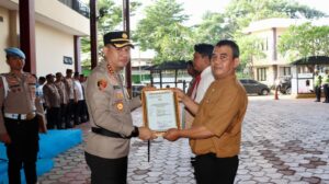 Warga Bantu Polisi Ungkap Narkoba, Polres Jakpus Beri Penghargaan