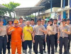 Brimob Polda Metro Jaya Bersihkan Pasar Tegal Danas Bekasi, Lingkungan Lebih Nyaman dan Bebas Genangan