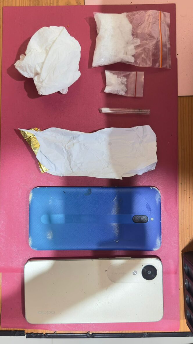 
					Polres Labuhanbatu Selatan Ungkap Kasus Narkotika, Tiga Tersangka Diamankan