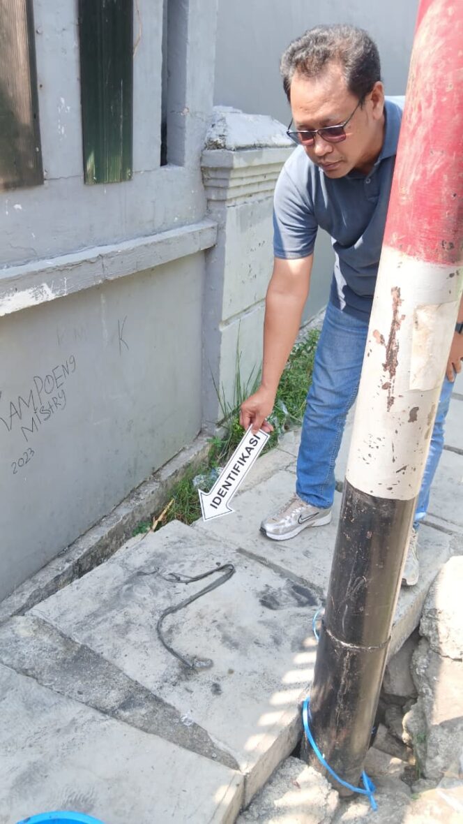 
					Polsek Cakung Cek TKP Kasus Anak 12 Tahun Diikat di Tiang Listrik, Penanganan Dilimpahkan ke PPA Polres Jaktim