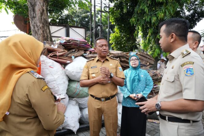 
					Ubah Paradigma Sampah, Munjirin Ajak Warga Terapkan Kurangi–Pilah–Olah dari Rumah