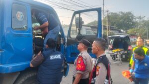 Bhabinkamtibmas Cipinang Cempedak Ikuti Simulasi Penanggulangan Kebakaran di Permukiman Padat Penduduk