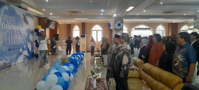 
					Pesan Menyentuh Kepala Sekolah Bikin Haru Tasyakuran Kelulusan SMAN 11 Jakarta Timur